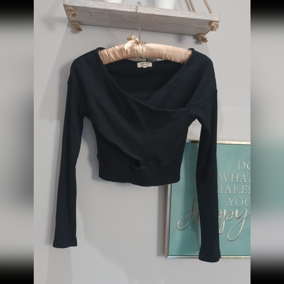 HEART & HIPS Knit top - Picture 5 of 5